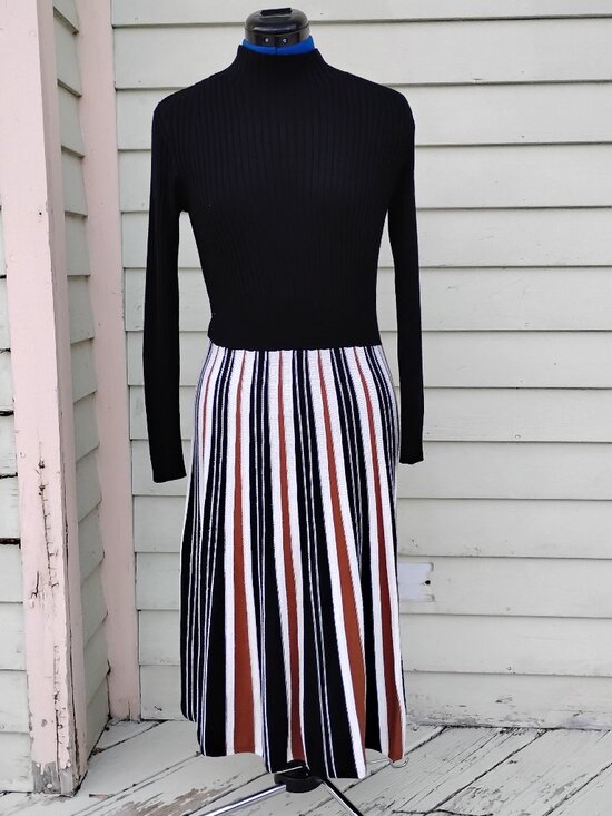 Robbie Bee Dresses & Skirts - Robbie Bee Mock Neck Striped Sweater Dress